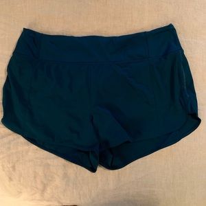 Athleta Run With It Shorts 3.5